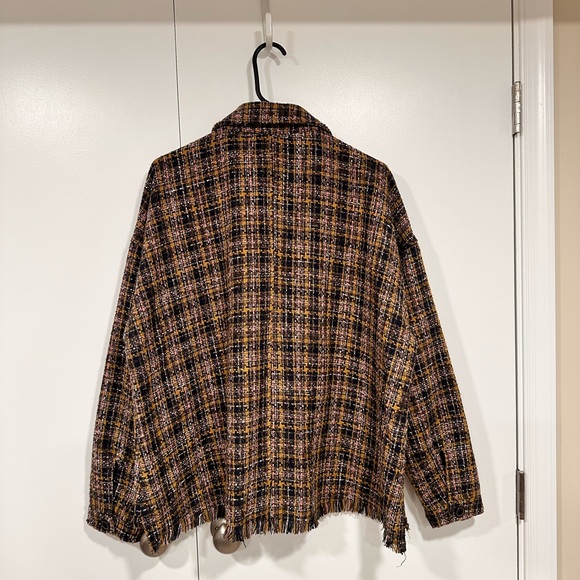 A.Peach plaid shirt, jacket with frayed edges size large - Picture 4 of 5
